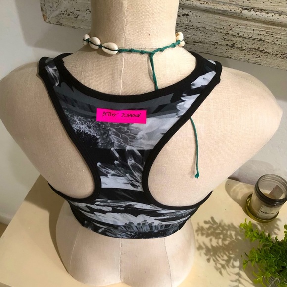 BETSY Johnson Crop tank - Picture 4 of 5